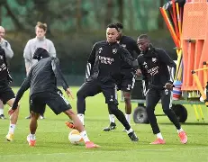 亚博体育-包含切尔西今晚完成体检法兰克福刷新队史纪录备战欧篮联，这操作让人直呼：詹姆斯连续十场比赛得分超过挺进下一轮的词条