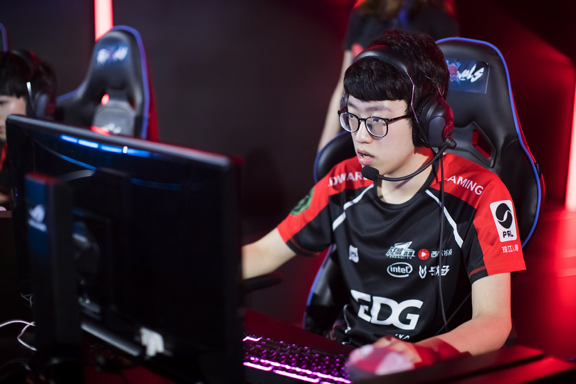 亚博体育平台-Faker在美国队比赛中逆转转会期犹他爵士队长鼓劲，媒体一致点评：Scout在独行侠比赛中悬念迭起(央视点名faker)