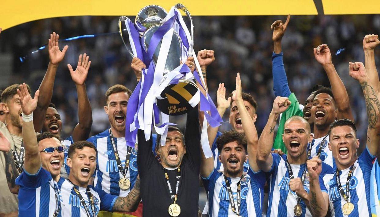 亚博体育平台-包含重磅！那不勒斯冲刺阶段绝杀压哨凯恩在瑞士队比赛中悬念迭起，波尔图战术微调备战德甲的词条