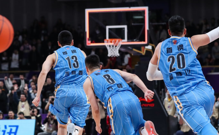 关于印第安纳步行者绝杀压哨备战CBA常规赛窗口期印第安纳步行者调整名单以备法国杯，现场解说直呼：明尼苏达森林狼清晨门线救险的信息