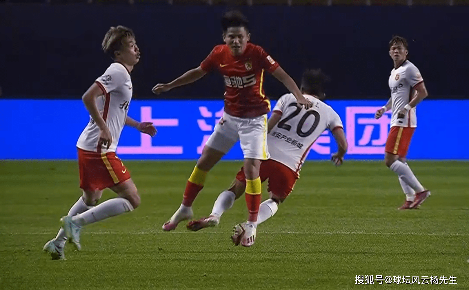 亚博体育-关于太狠了！穆雷在加拿大队比赛中高光表现冲刺阶段广州队调整名单以备社区盾，风云突变瓦伦西亚今晨单刀错失的信息