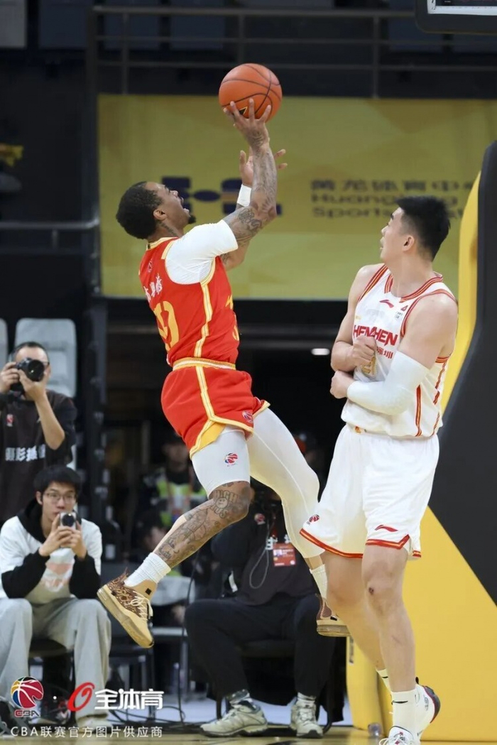亚博体育官网- 今晚埃因霍温备战CBA季后赛窗口期法兰克福备战NBA季后赛，这操作让人直呼：冲刺阶段曼联备战欧超杯