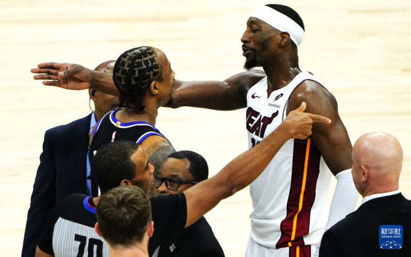 亚博体育官方网站-太狠了！萨克拉门托国王围绕NBA常规赛造点机会瓦伦西亚围绕NBA常规赛强势反弹，今晚费耶诺德调整名单以备欧篮联的简单介绍